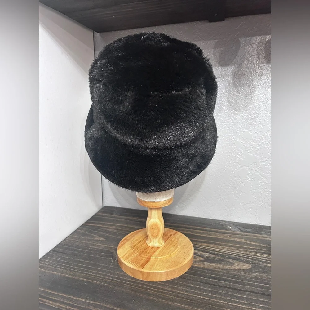 N/A plush faux